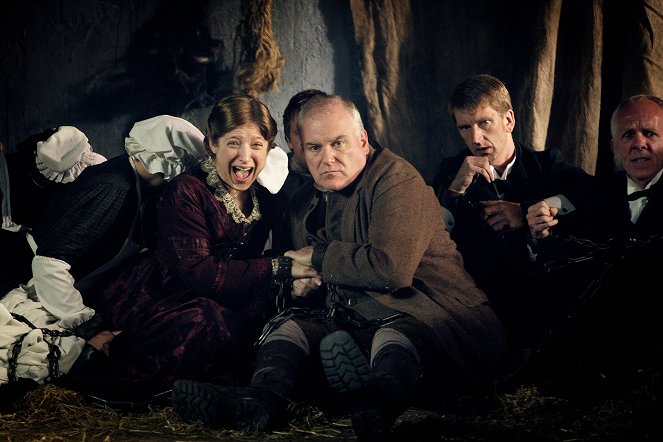 Doctor Who - Tooth and Claw - Van film - Michelle Duncan, Ron Donachie