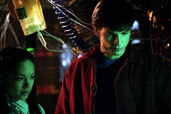 Smallville - Season 2 - Geisterjäger - Filmfotos - Kristin Kreuk, Tom Welling