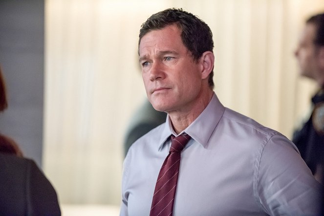 Unforgettable - Season 4 - Game On - Photos - Dylan Walsh