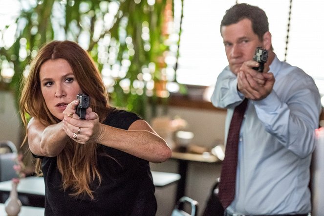 Unforgettable - About Face - Van film - Poppy Montgomery, Dylan Walsh
