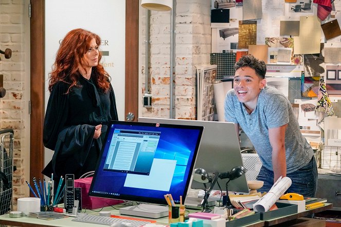 Will & Grace - 11 Years Later - Photos - Debra Messing, Anthony Ramos