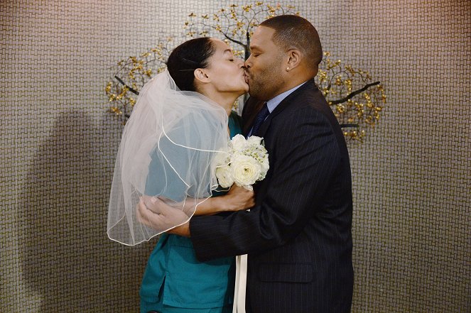 Black-ish - Parental Guidance - Photos - Tracee Ellis Ross, Anthony Anderson