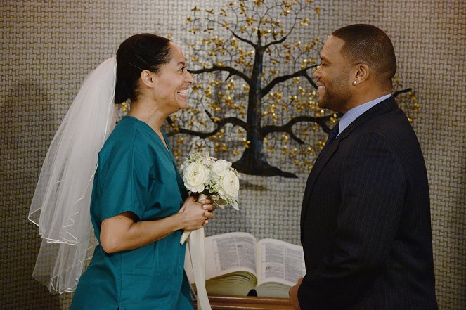 Black-ish - Parental Guidance - Photos - Tracee Ellis Ross, Anthony Anderson