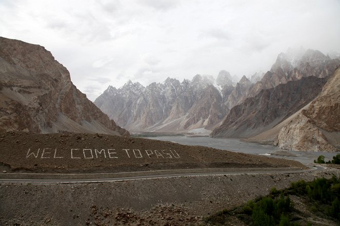 Dangerous Borders: A Journey across India and Pakistan - Film