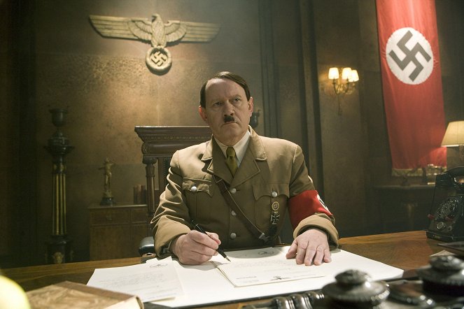 Doctor Who - Let's Kill Hitler - De la película - Albert Welling