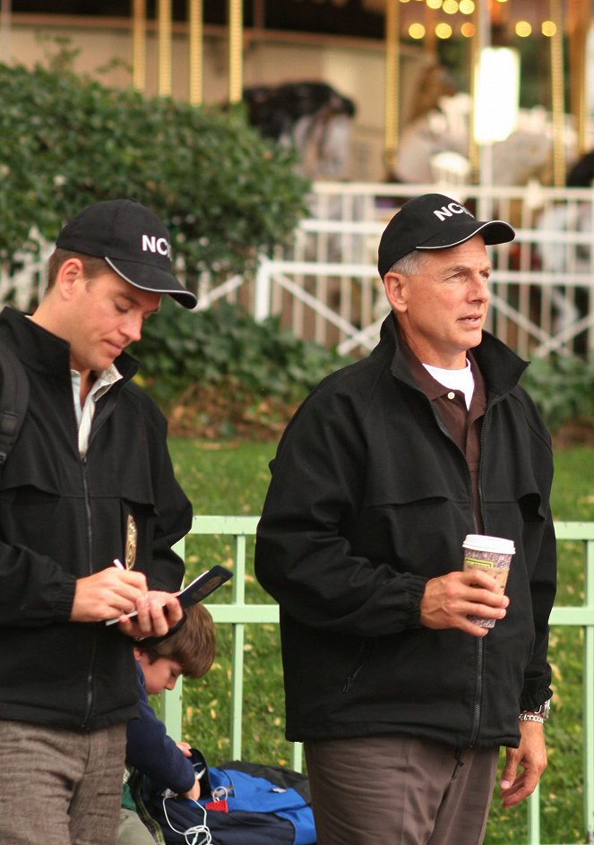 NCIS: Naval Criminal Investigative Service - Honor Code - Photos - Michael Weatherly, Mark Harmon