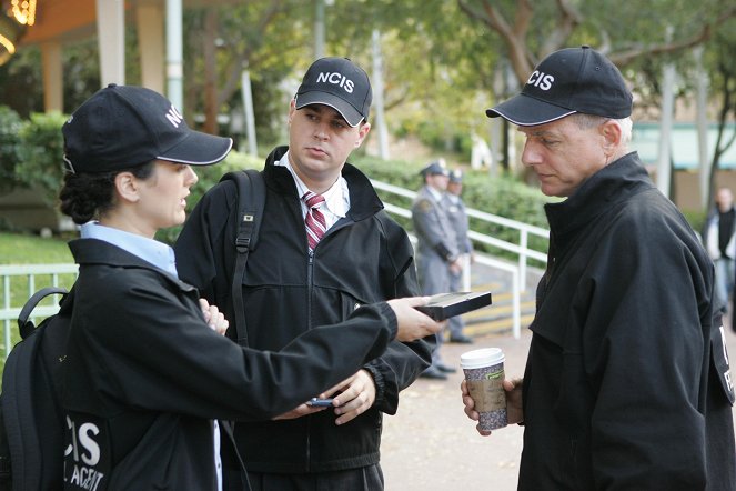 NCIS rikostutkijat - Season 3 - Honor Code - Kuvat elokuvasta - Cote de Pablo, Sean Murray, Mark Harmon