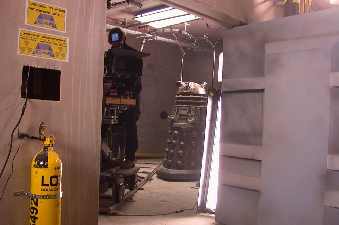 Doctor Who - Dalek - Van de set