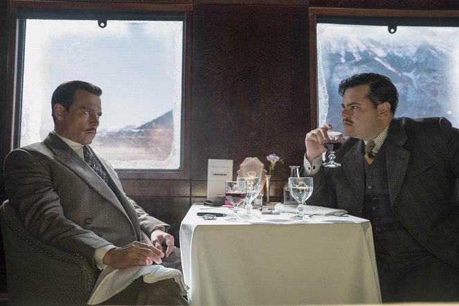 Asesinato en el Orient Express - De la película - Johnny Depp, Josh Gad