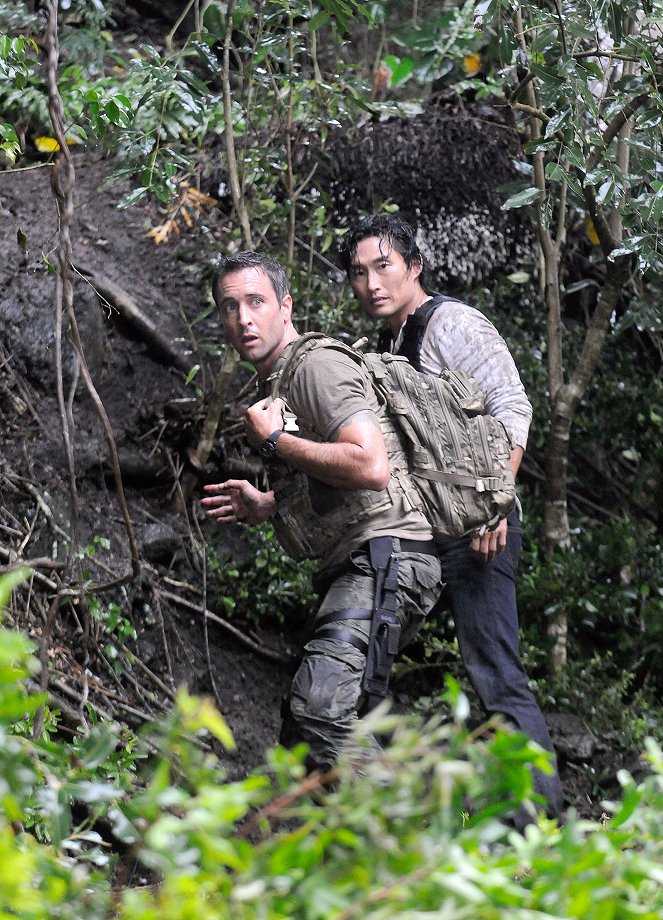 Hawaii Five-0 - E Malama - Van film - Alex O'Loughlin, Daniel Dae Kim