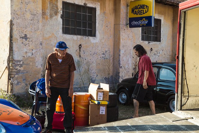 Veloce come il vento - Van film - Paolo Graziosi, Stefano Accorsi