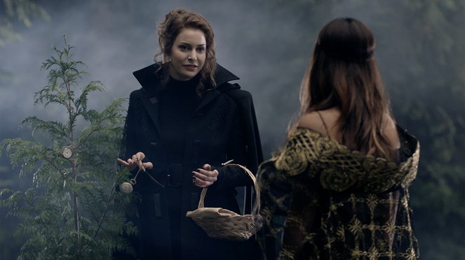 The Magicians - A Life In The Day - Do filme - Esmé Bianco
