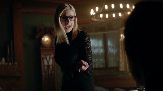 The Magicians - The Art of the Deal - Photos - Olivia Dudley