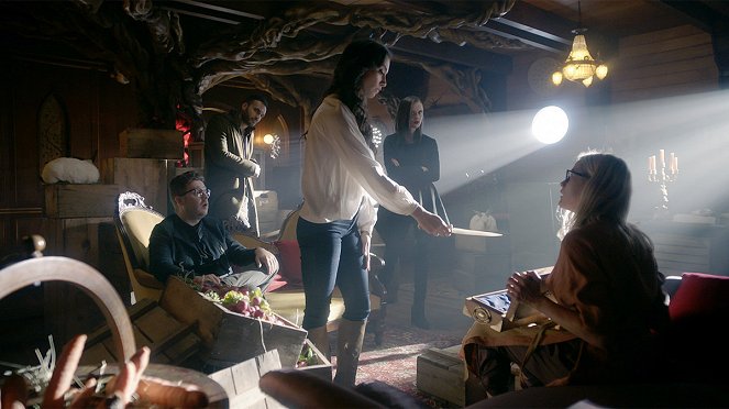 The Magicians - Twenty-Three - Kuvat elokuvasta - Trevor Einhorn, Arjun Gupta, Stella Maeve, Kacey Rohl, Olivia Dudley