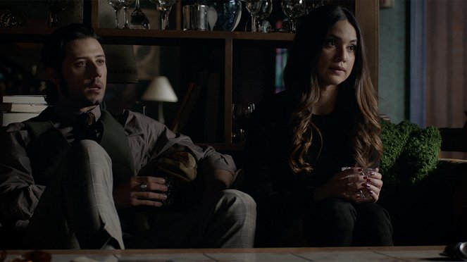 The Magicians - Will You Play with Me? - Photos - Hale Appleman, Summer Bishil