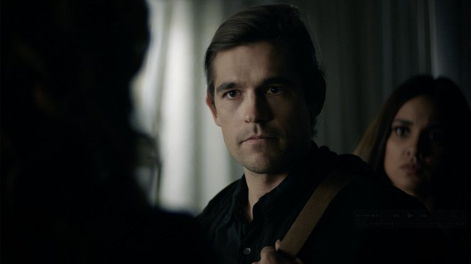 The Magicians - Will You Play with Me? - Van film - Jason Ralph