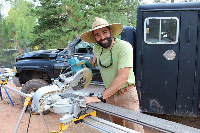 Building Off the Grid: Spearfish Canyon - Z filmu