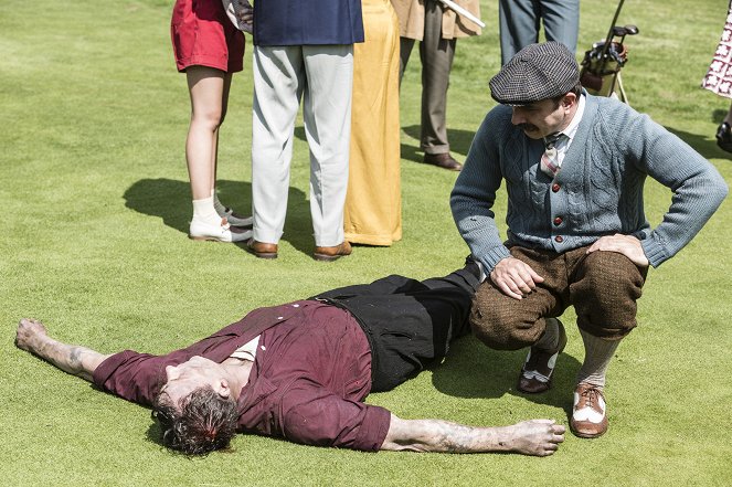 Father Brown - Season 6 - The Flower Of The Fairway - Photos - Jack Deam