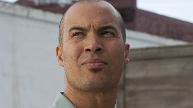 Burn Notice - Things Unseen - Photos - Coby Bell