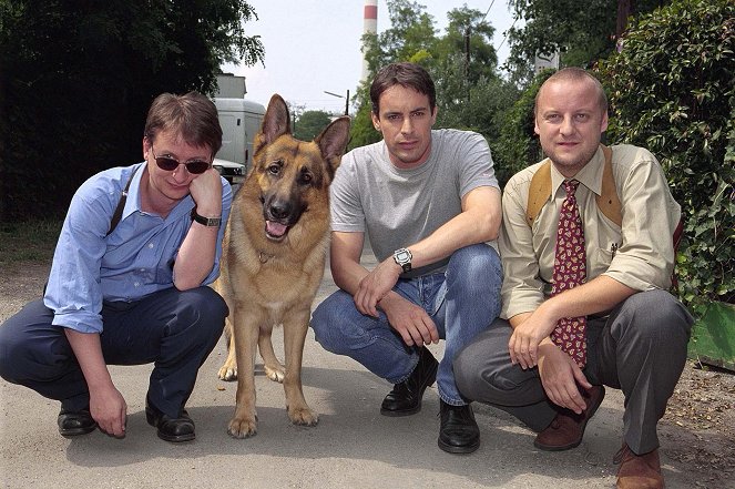 Rex, chien flic - Season 7 - Grosse chaleur - Promo - Heinz Weixelbraun, Rhett Butler le chien, Gedeon Burkhard, Martin Weinek