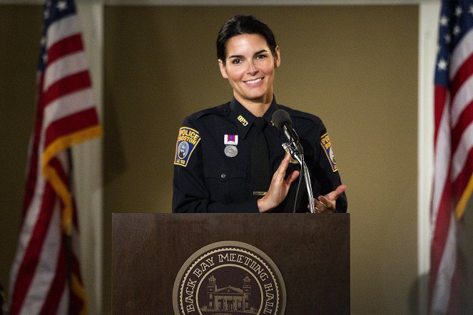 Rizzoli & Isles - We Don't Need Another Hero - Photos - Angie Harmon