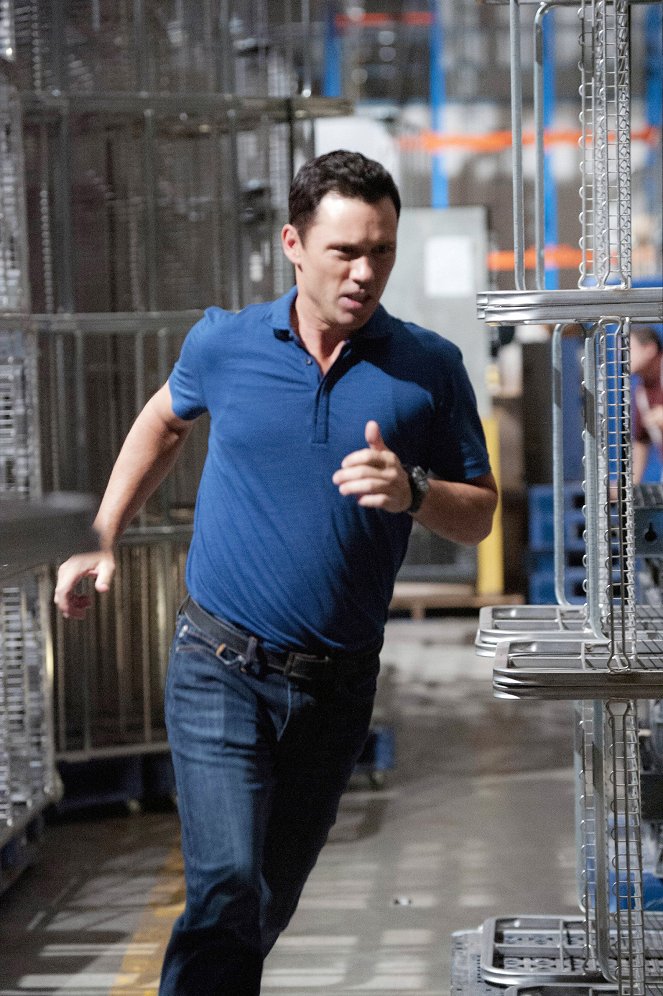 Burn Notice - Odd Man Out - Van film - Jeffrey Donovan