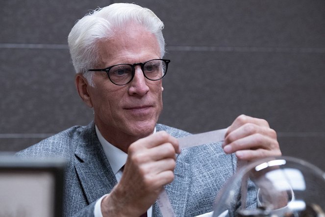 The Good Place - Somewhere Else - Photos - Ted Danson