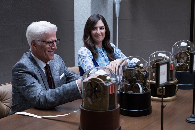 The Good Place - Somewhere Else - Van film - Ted Danson, D'Arcy Carden