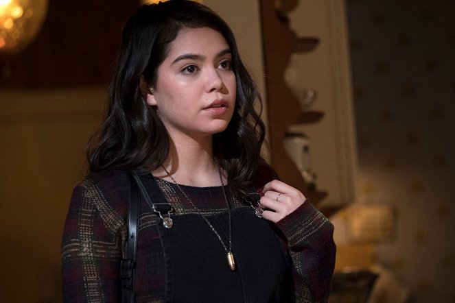 Rise - What Flowers May Bloom - Film - Auli'i Cravalho