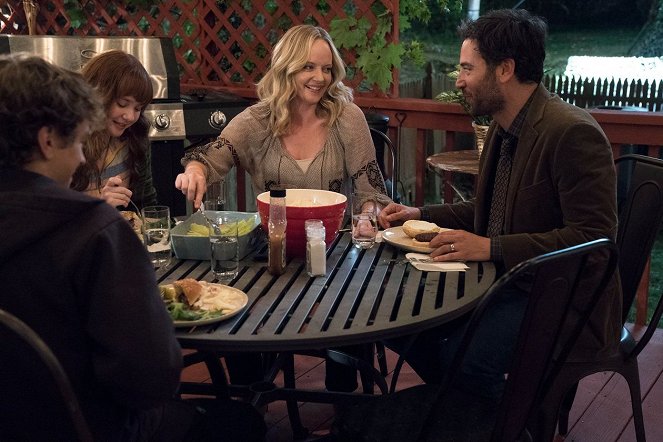 Rise - What Flowers May Bloom - Photos - Marley Shelton, Josh Radnor