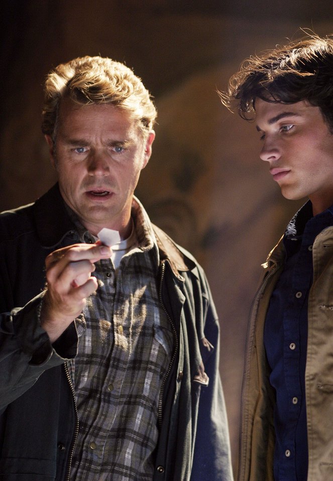 Smallville - Relic - Filmfotók - John Schneider, Tom Welling