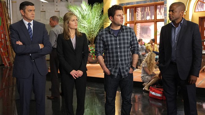 Psych - Season 8 - Remake A.K.A. Cloudy... With A Chance Of Improvement - Photos - Timothy Omundson, Maggie Lawson, James Roday Rodriguez, Dulé Hill