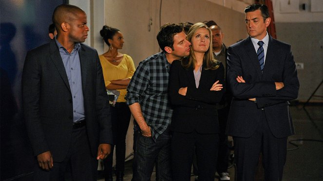 Psych - Season 8 - Remake A.K.A. Cloudy... With A Chance Of Improvement - Photos - Dulé Hill, James Roday Rodriguez, Maggie Lawson, Timothy Omundson