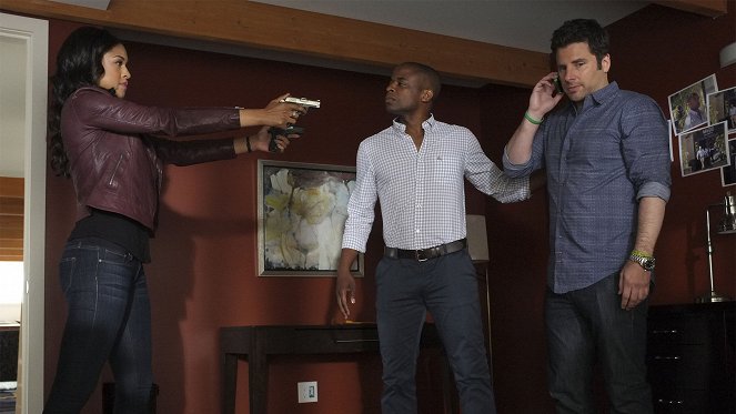 Psych - Cog Blocked - Van film - Kali Hawk, Dulé Hill, James Roday Rodriguez