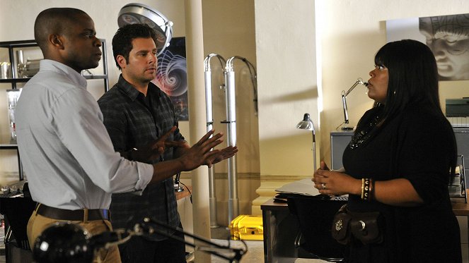 Psych - A Touch of Sweevil - Photos - Dulé Hill, James Roday Rodriguez, Yvette Nicole Brown