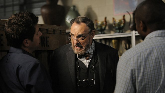 Psych - Indiana Shawn and the Temple of the Kinda Crappy, Rusty Old Dagger - Photos - John Rhys-Davies