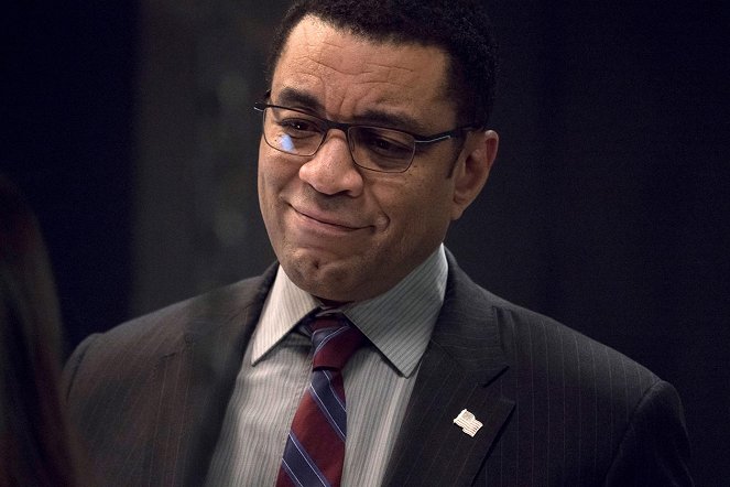 The Blacklist - The Capricorn Killer (No. 19) - Van film - Harry Lennix