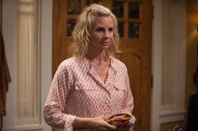 Parenthood - Aaron Brownstein Must Be Stopped - Photos - Monica Potter