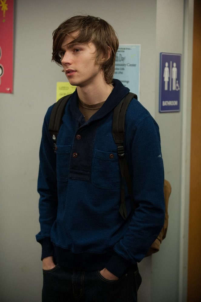 Vásott szülők - The Enchanting Mr. Knight - Filmfotók - Miles Heizer