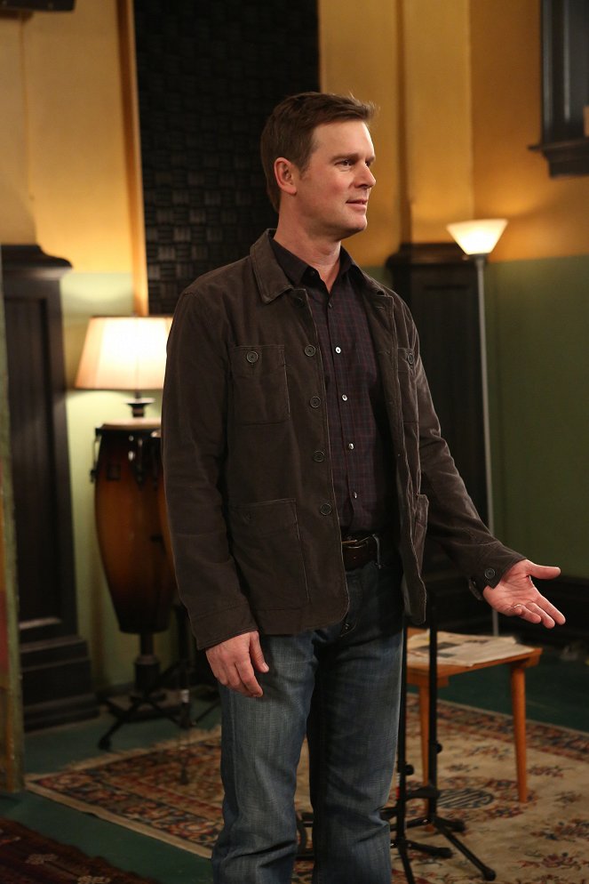 Parenthood - Season 3 - Tales from the Luncheonette - Photos - Peter Krause