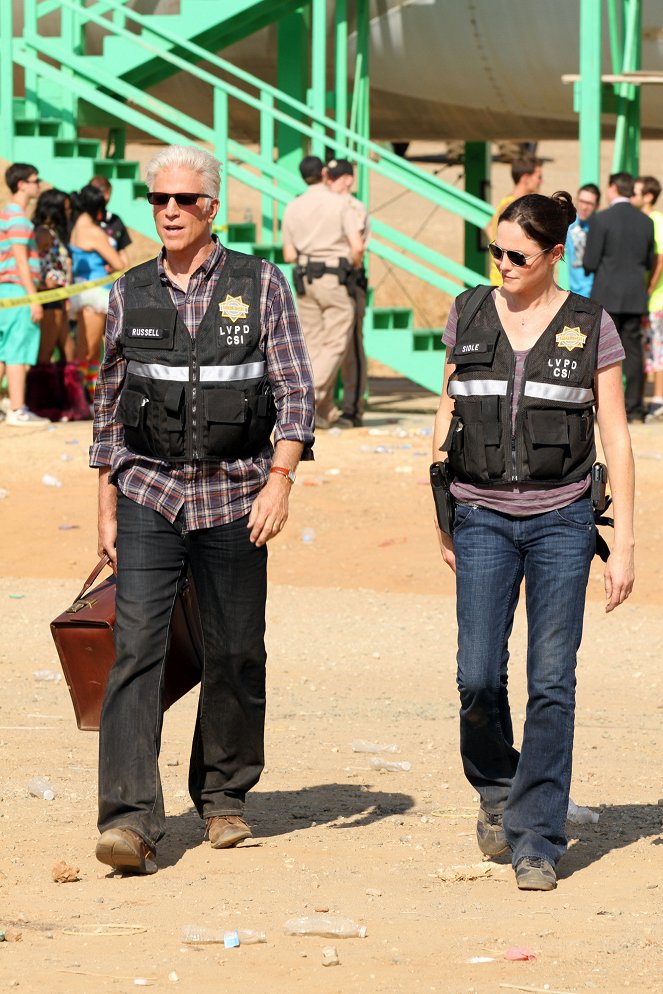 CSI - Den Tätern auf der Spur - Season 13 - Wie die Tiere - Filmfotos