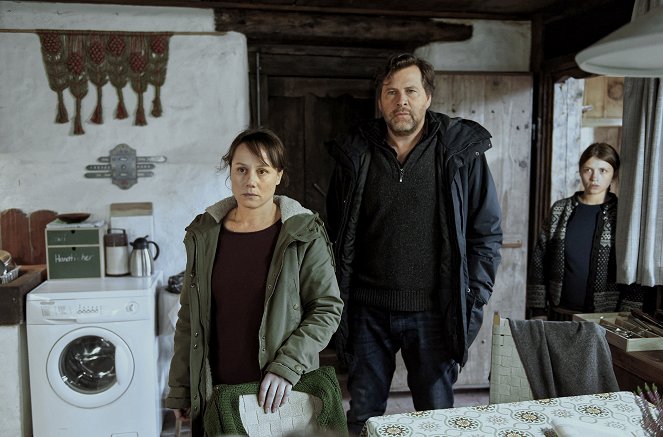 Tatort - Sonnenwende - Filmfotos - Eva Löbau, Hans-Jochen Wagner, Janina Fautz