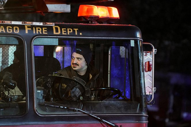 Chicago Fire - Looking for a Lifeline - Van film - Yuriy Sardarov