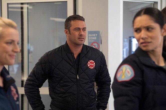 Chicago Fire - The One That Matters Most - Van film - Taylor Kinney