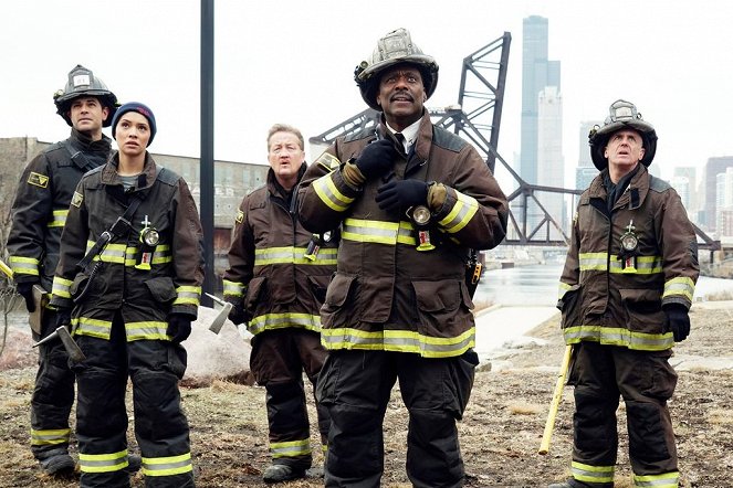 Chicago Fire - The One That Matters Most - Van film