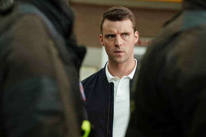 Chicago Fire - Put White on Me - Photos - Jesse Spencer