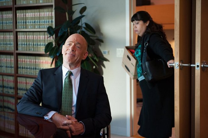 Growing Up Fisher - Work with Me - Photos - J.K. Simmons