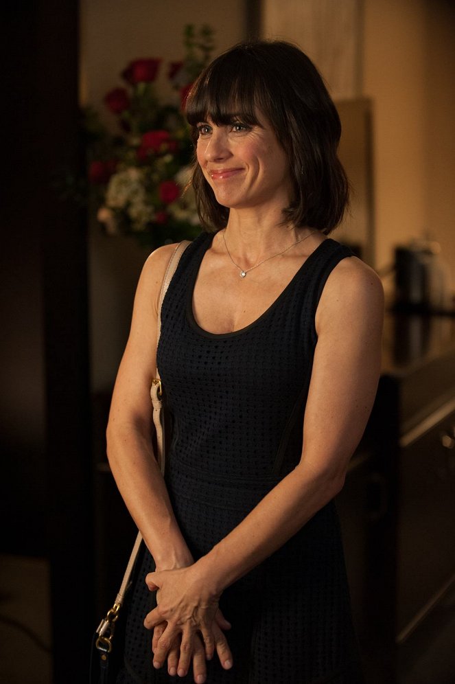 Growing Up Fisher - First Time's the Charm - Photos - Constance Zimmer