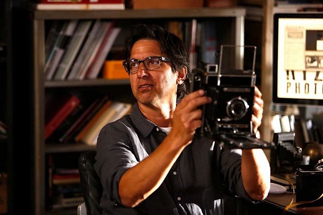 Parenthood - Nipple Confusion - Photos - Ray Romano