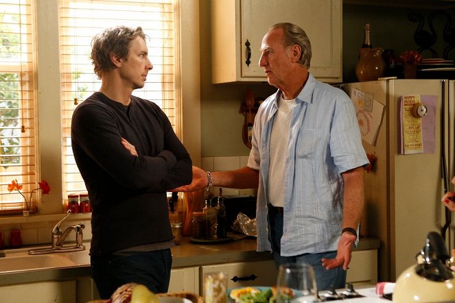 Parenthood - It Has to Be Now - Photos - Dax Shepard, Craig T. Nelson